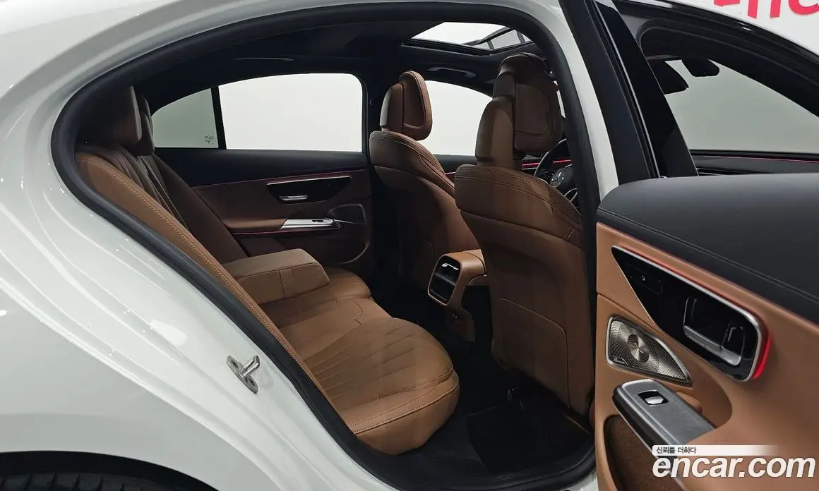 Mercedes-Benz E-Class 2024 2.0 гидро, фото 16
