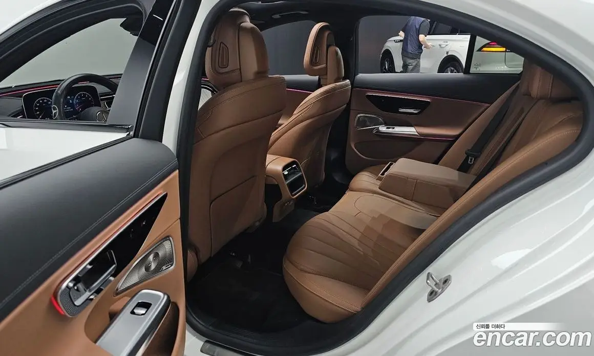 Mercedes-Benz E-Class 2024 2.0 гидро, фото 18