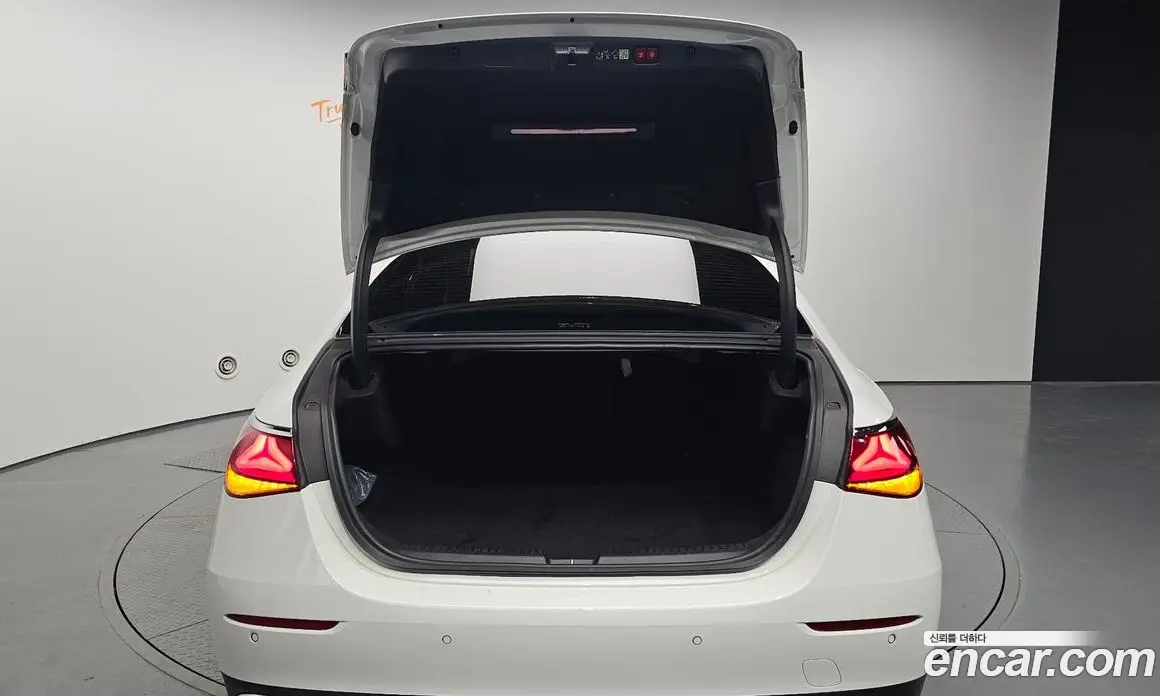 Mercedes-Benz E-Class 2024 2.0 гидро, фото 26