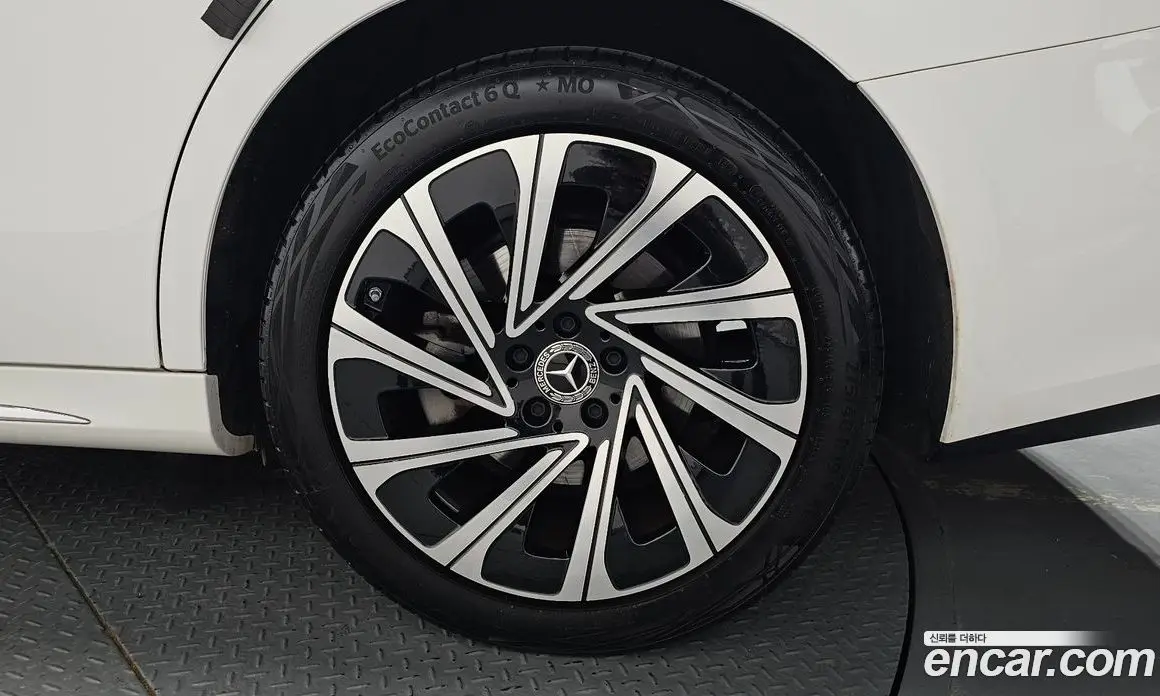 Mercedes-Benz E-Class 2024 2.0 гидро, фото 7