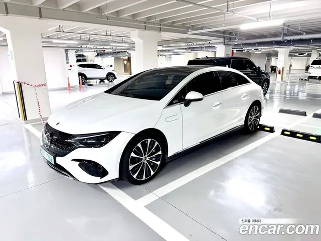 Mercedes-Benz EQE, 2023, 97 000 км