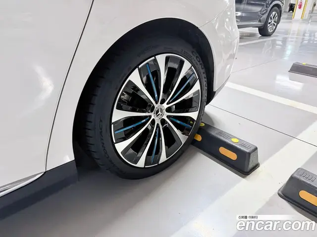 Mercedes-Benz EQE 2023 гидро, миниатюра 5 Mercedes-Benz EQE 2023 гидро, миниатюра 5