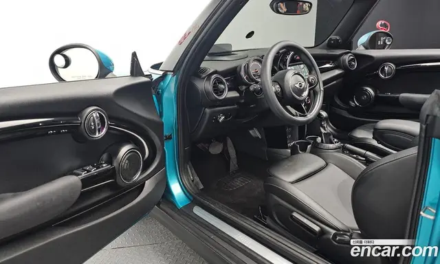 Mini Cooper Convertible 2017 1.5 автомат (гидро), миниатюра 11