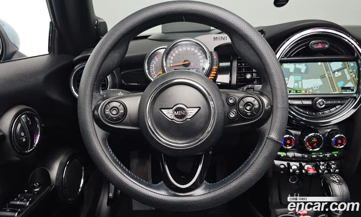 Mini Cooper Convertible 2017 1.5 автомат (гидро), фото 13