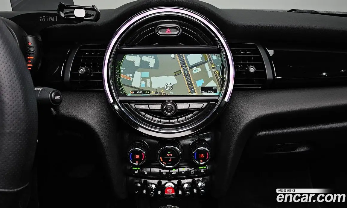 Mini Cooper Convertible 2017 1.5 автомат (гидро), фото 14