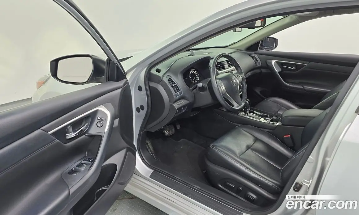 Nissan Altima 2016 2.5 автомат (гидро), фото 10 Nissan Altima 2016 2.5 автомат (гидро), фото 10