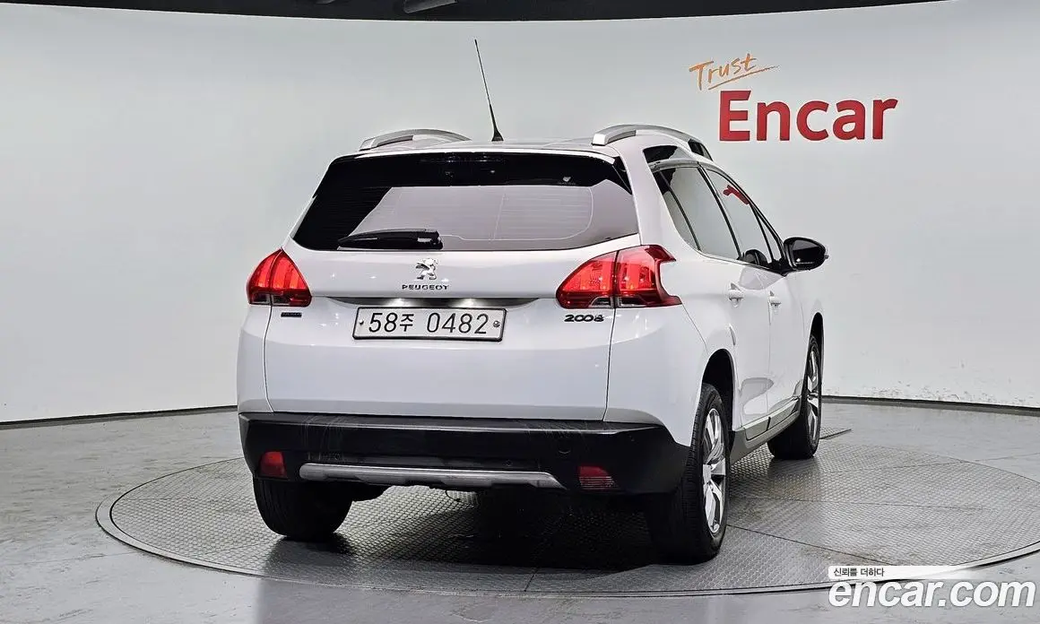 Peugeot 2008 2016 1.6 автомат (гидро), фото 4