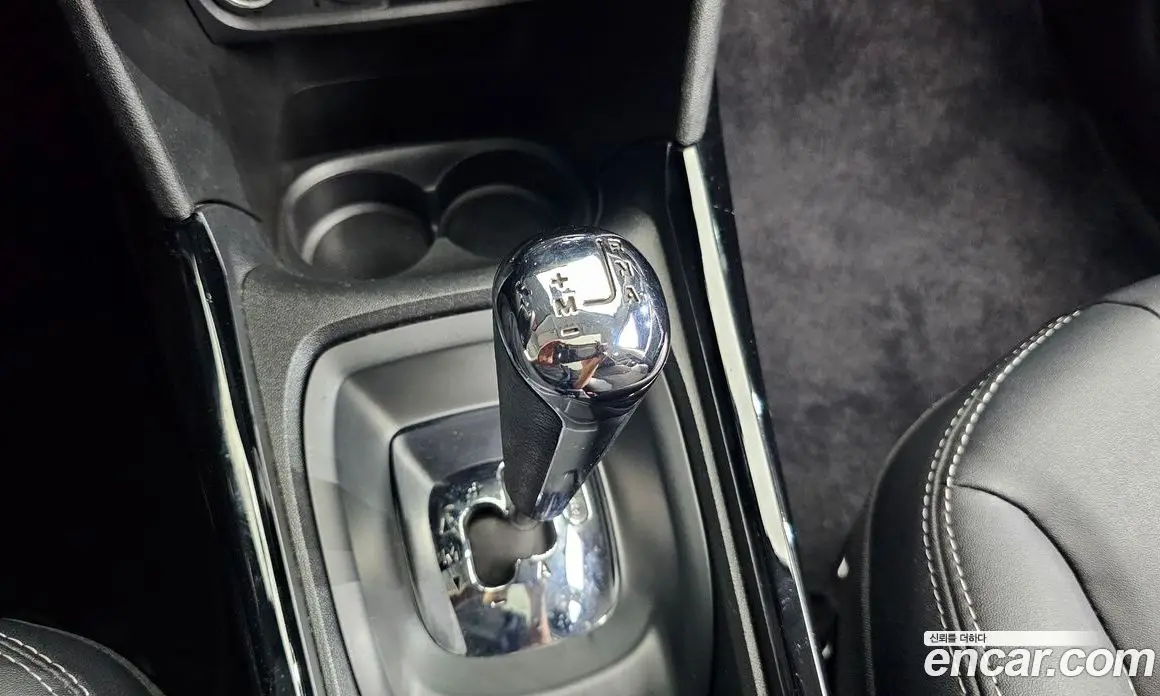 Peugeot 2008 2016 1.6 автомат (гидро), фото 9