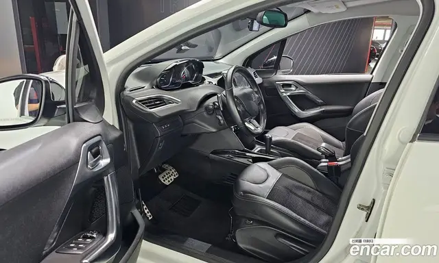 Peugeot 2008 2016 1.6 автомат (гидро), миниатюра 10
