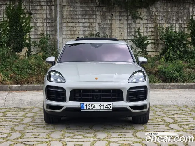 Porsche Cayenne 2022 3.0 автомат (гидро), миниатюра 2