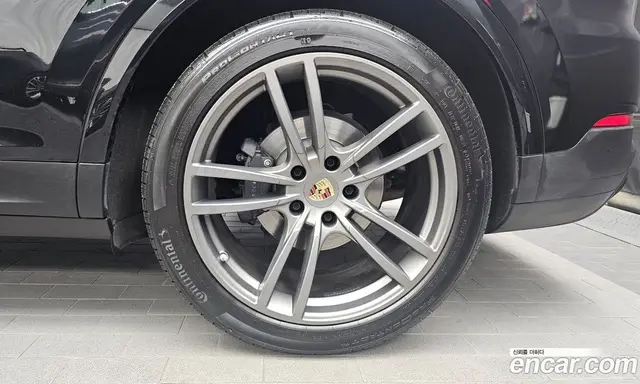 Porsche Cayenne 2023 3.0 автомат (гидро), миниатюра 6
