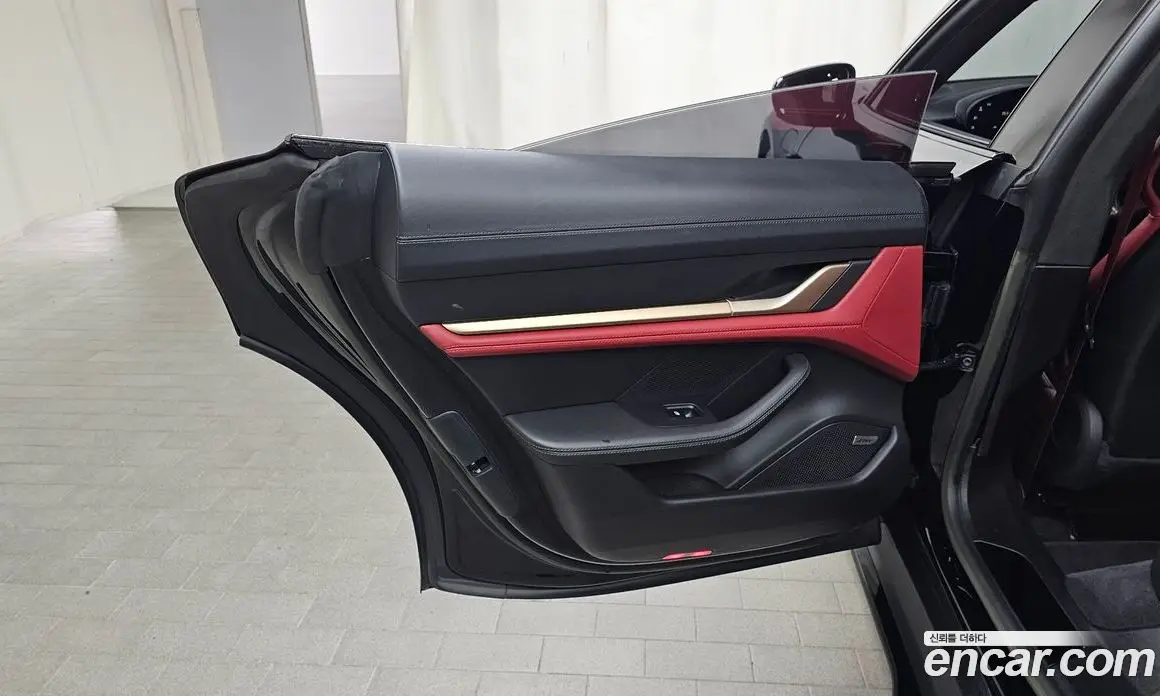 Porsche Taycan 2022 0.1 автомат (гидро), фото 15
