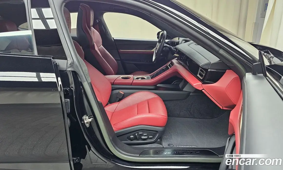 Porsche Taycan 2022 0.1 автомат (гидро), фото 16
