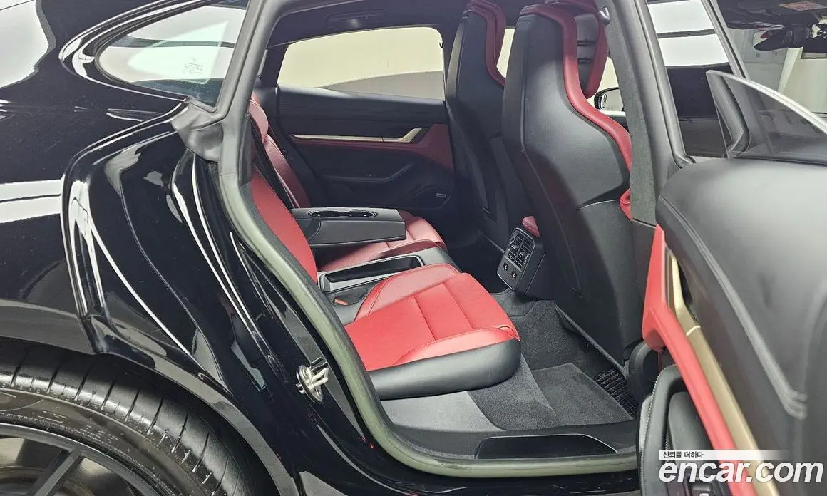 Porsche Taycan 2022 0.1 автомат (гидро), фото 17