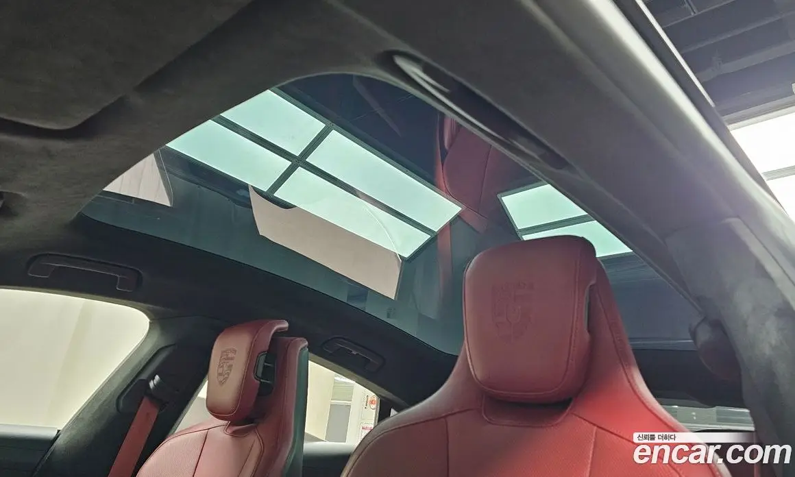 Porsche Taycan 2022 0.1 автомат (гидро), фото 22