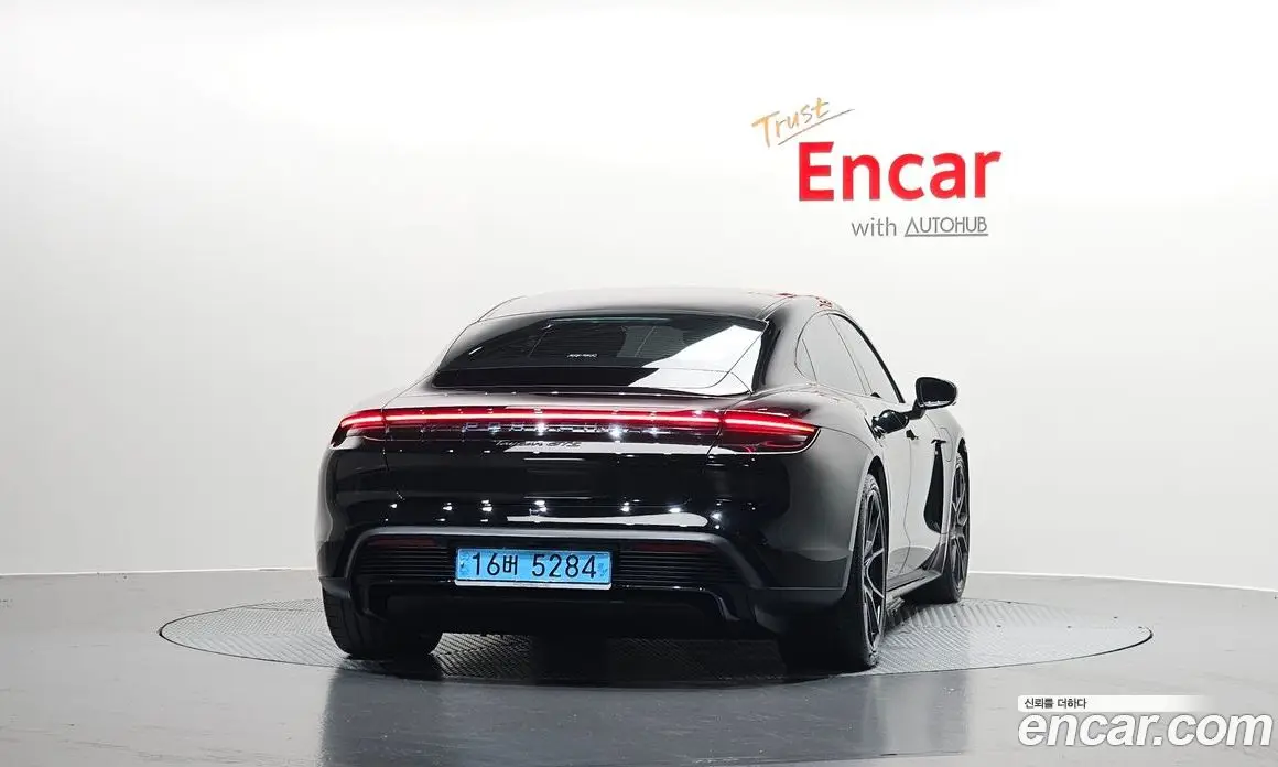 Porsche Taycan 2022 0.1 автомат (гидро), фото 4