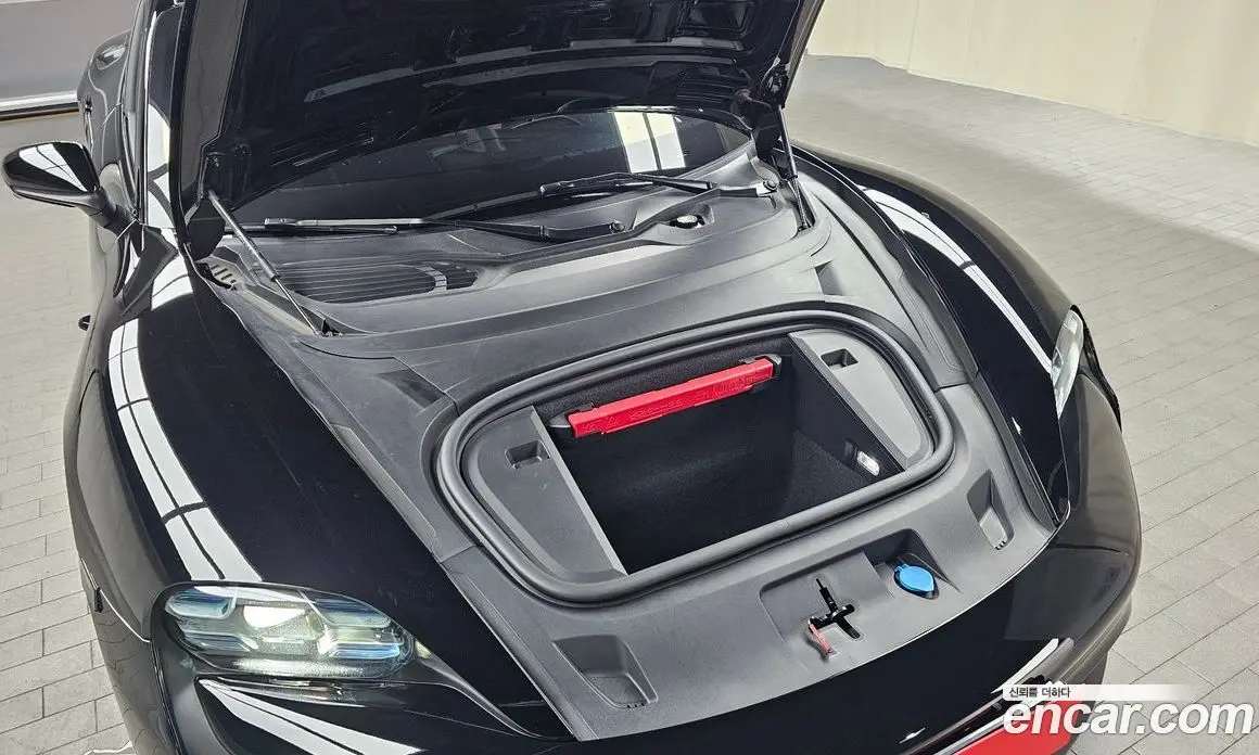 Porsche Taycan 2022 0.1 автомат (гидро), фото 6