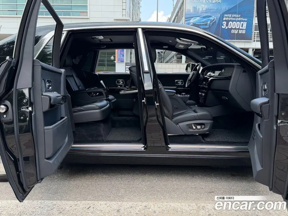 Rolls-Royce Phantom 2018 6.7 автомат (гидро), фото 14 Rolls-Royce Phantom 2018 6.7 автомат (гидро), фото 14