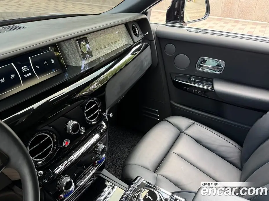 Rolls-Royce Phantom 2018 6.7 автомат (гидро), фото 15 Rolls-Royce Phantom 2018 6.7 автомат (гидро), фото 15