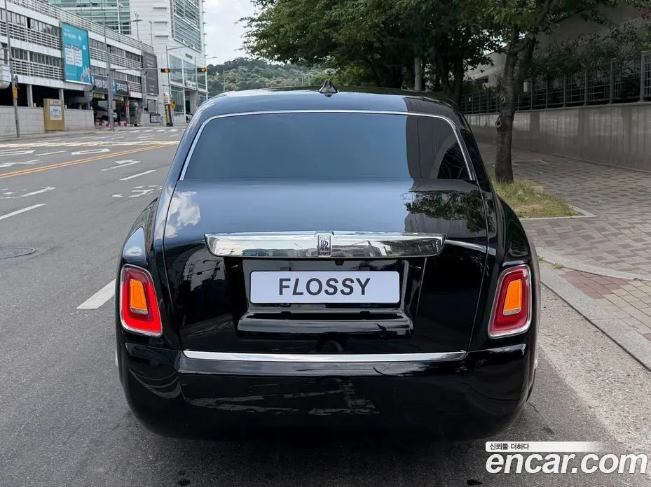 Rolls-Royce Phantom 2018 6.7 автомат (гидро), фото 4 Rolls-Royce Phantom 2018 6.7 автомат (гидро), фото 4