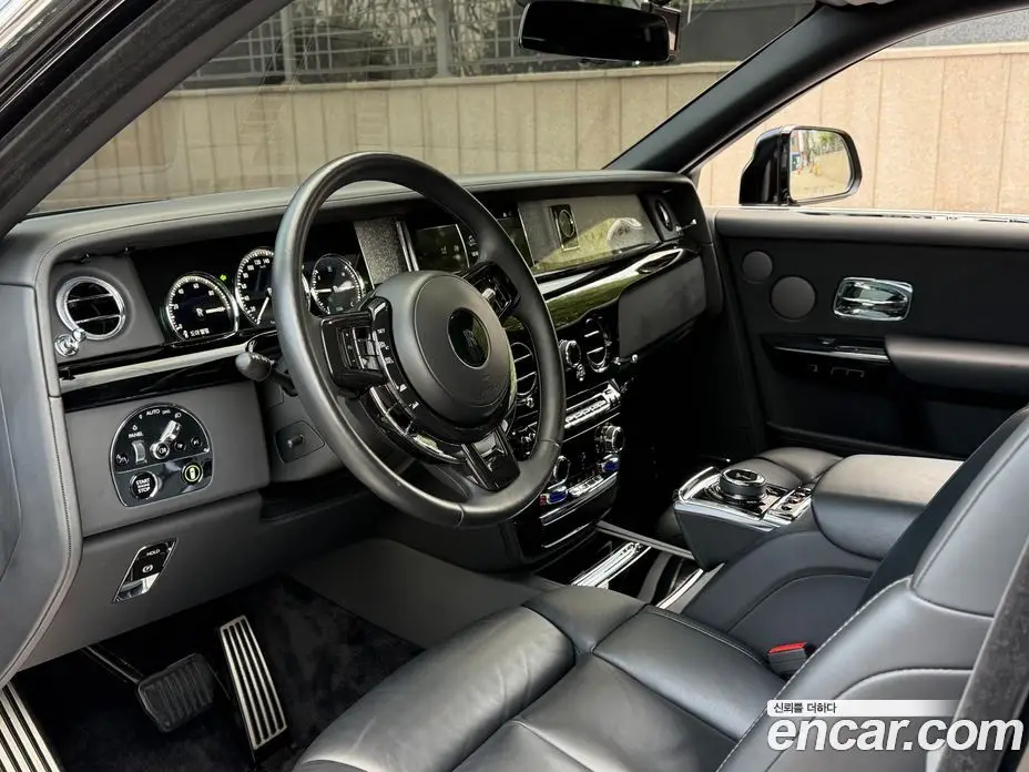 Rolls-Royce Phantom 2018 6.7 автомат (гидро), фото 9 Rolls-Royce Phantom 2018 6.7 автомат (гидро), фото 9