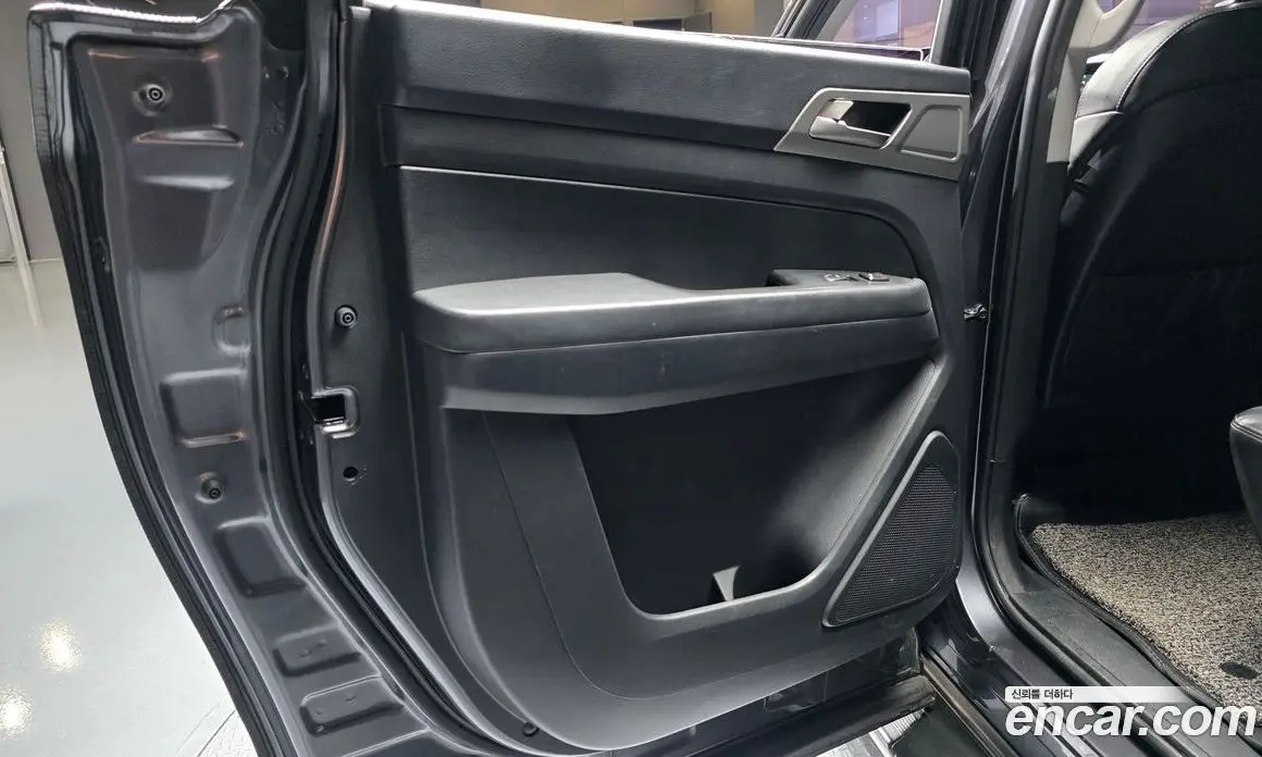 SsangYong Rexton 2018 2.2 автомат (гидро), фото 15