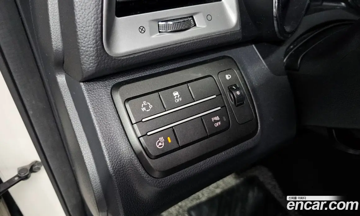 SsangYong TIBOLI 2015 1.6 автомат (гидро), фото 17