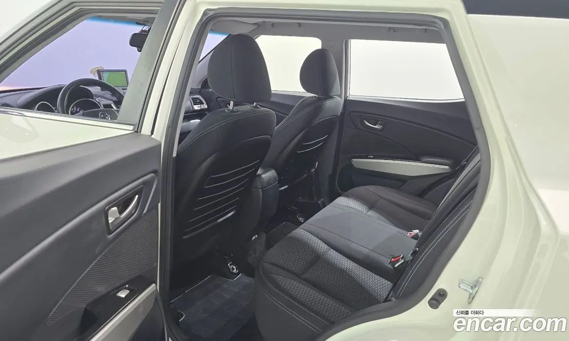 SsangYong TIBOLI 2016 1.6 автомат (гидро), фото 12
