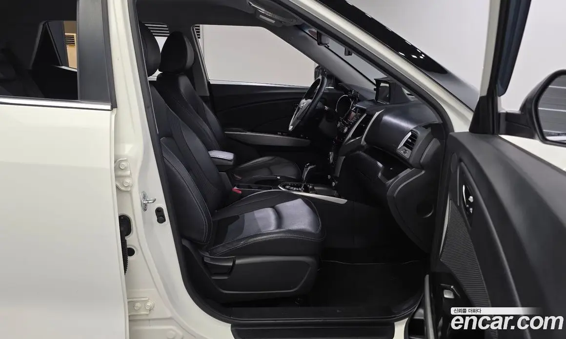 SsangYong TIBOLI 2016 1.6 автомат (гидро), фото 12
