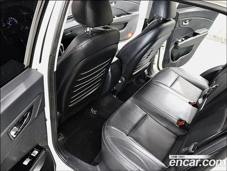 SsangYong TIBOLI 2017 1.6 автомат (гидро), фото 18