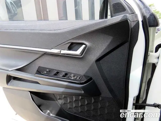 SsangYong Torres 2023 1.5 автомат (гидро), миниатюра 11
