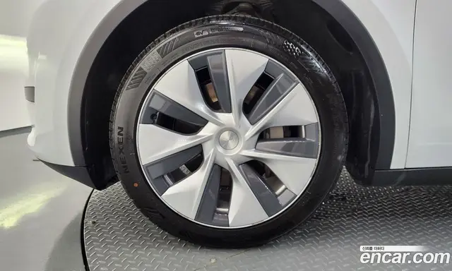 Tesla Model Y 2023 0.2 автомат (гидро), миниатюра 4 Tesla Model Y 2023 0.2 автомат (гидро), миниатюра 4