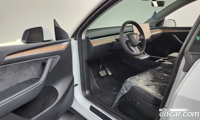 Tesla Model Y 2023 0.2 автомат (гидро), миниатюра 10 Tesla Model Y 2023 0.2 автомат (гидро), миниатюра 10