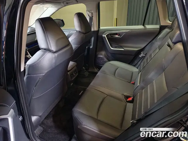 Toyota RAV4 2025 2.5 автомат (гидро), миниатюра 11