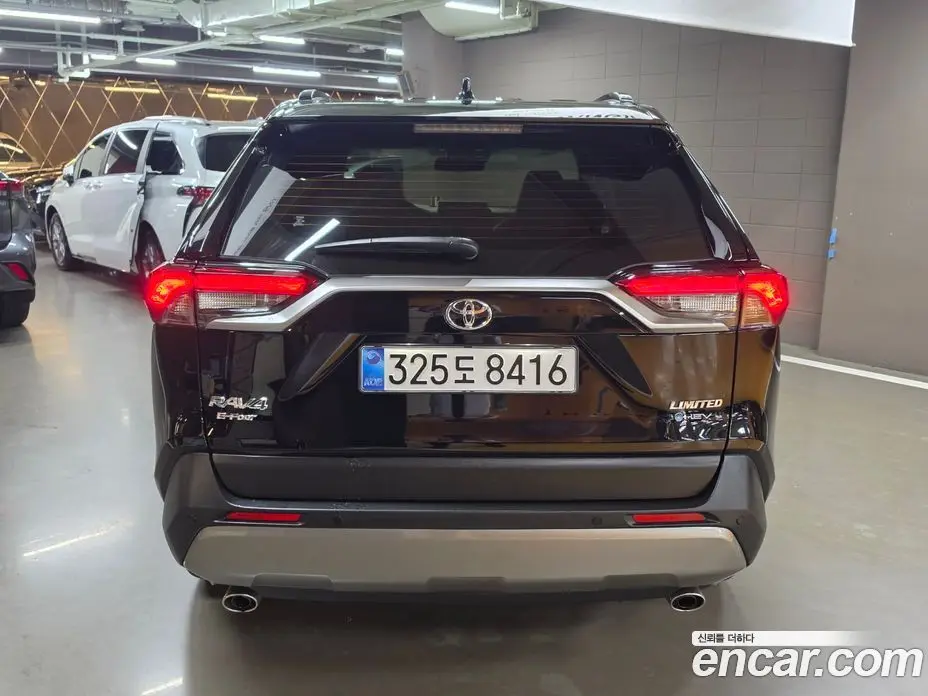 Toyota RAV4 2025 2.5 автомат (гидро), фото 4