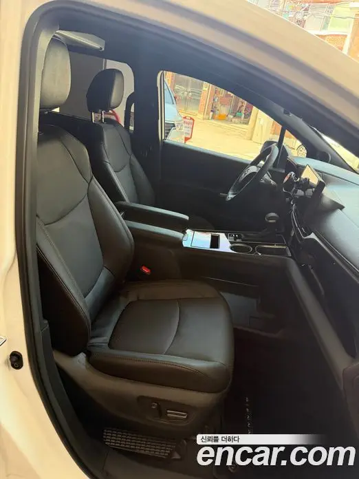 Toyota Sienna 2025 2.5 автомат (гидро), миниатюра 9 Toyota Sienna 2025 2.5 автомат (гидро), миниатюра 9