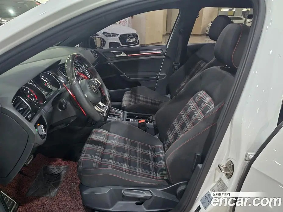 Volkswagen Golf 2016 2.0 автомат (гидро), фото 15