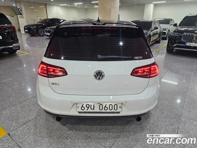 Volkswagen Golf 2016 2.0 автомат (гидро), миниатюра 3