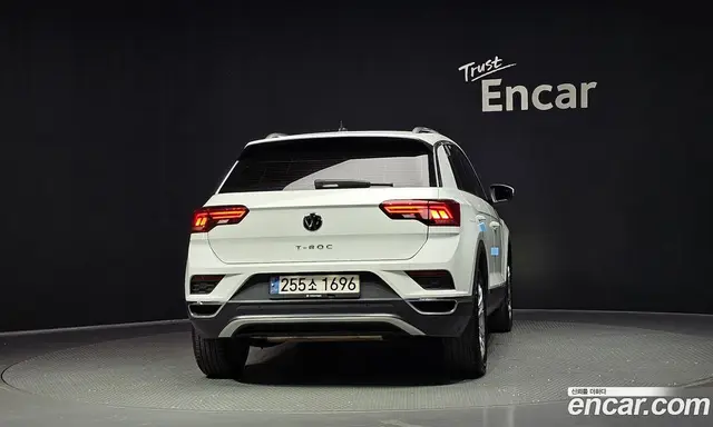 Volkswagen T-Roc 2021 2.0 автомат (гидро), миниатюра 4