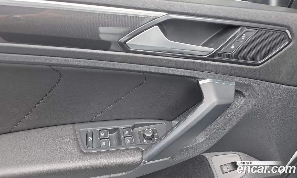Volkswagen Tiguan 2018 2.0 автомат (гидро), фото 27