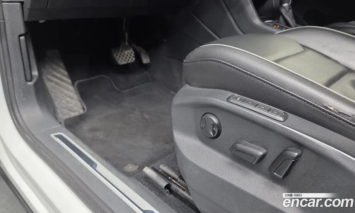 Volkswagen Tiguan 2018 2.0 автомат (гидро), фото 31