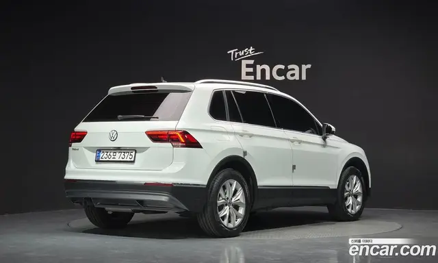 Volkswagen Tiguan 2020 2.0 автомат (гидро), миниатюра 2