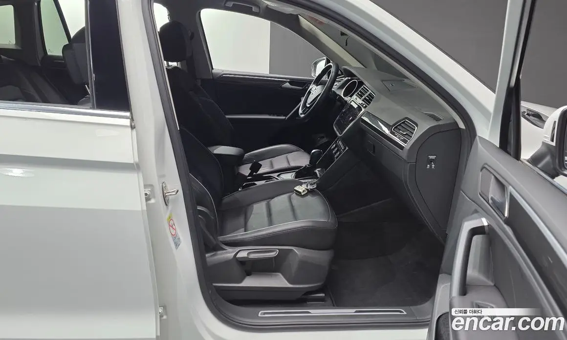 Volkswagen Tiguan 2020 2.0 автомат (гидро), фото 16