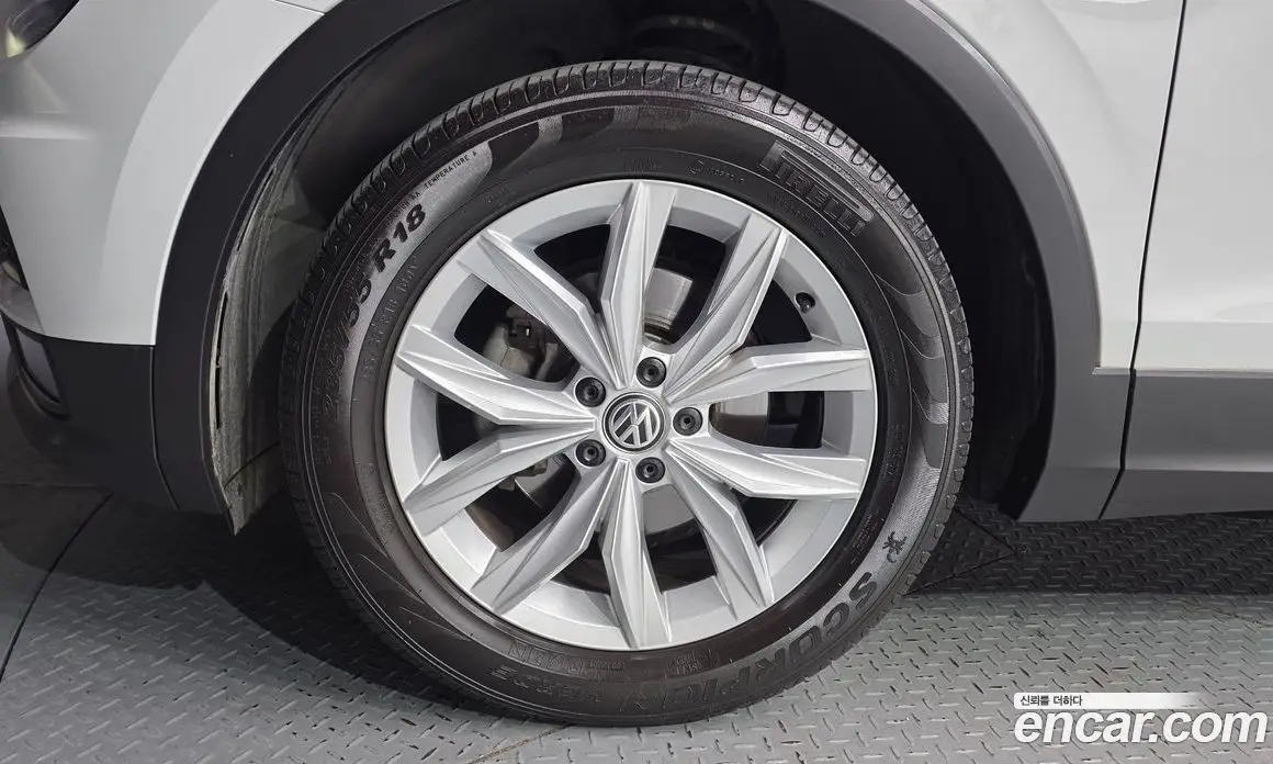 Volkswagen Tiguan 2020 2.0 автомат (гидро), фото 5