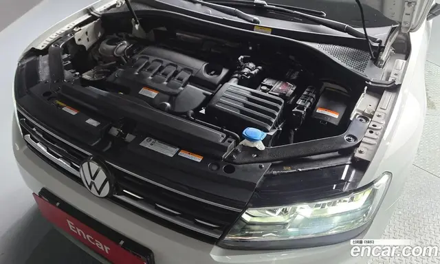 Volkswagen Tiguan 2020 2.0 автомат (гидро), миниатюра 6