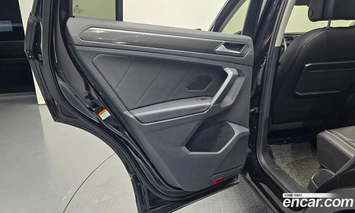 Volkswagen Tiguan 2020 2.0 автомат (гидро), фото 14
