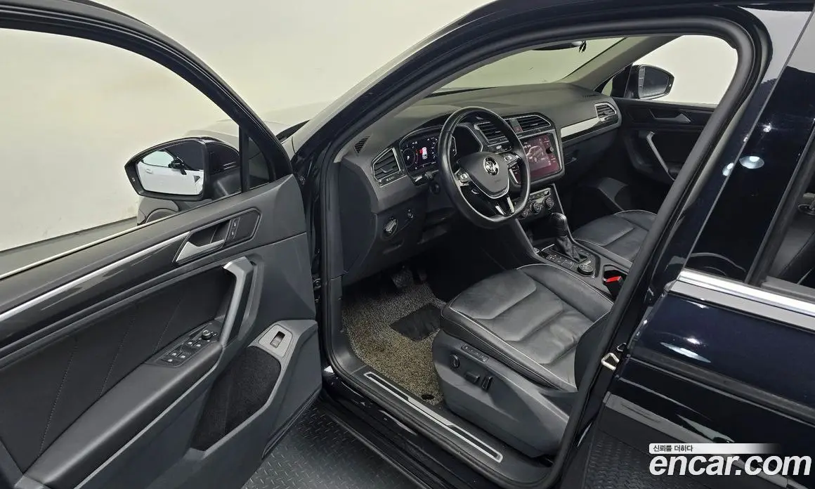 Volkswagen Tiguan 2020 2.0 автомат (гидро), фото 16
