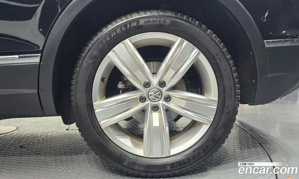 Volkswagen Tiguan 2020 2.0 автомат (гидро), фото 6