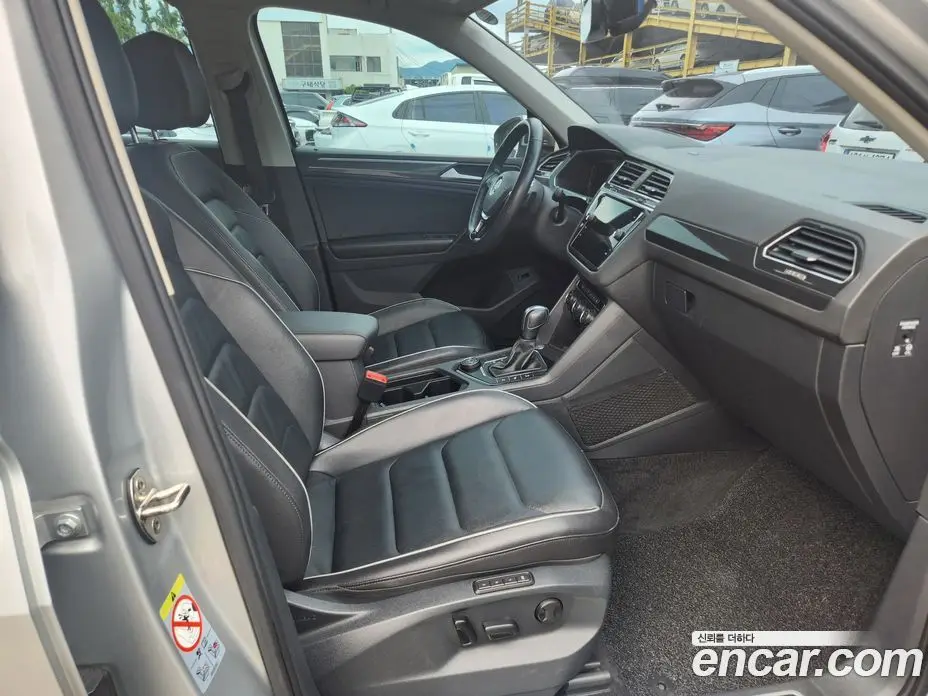 Volkswagen Tiguan 2020 2.0 автомат (гидро), фото 10