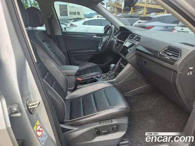 Volkswagen Tiguan 2020 2.0 автомат (гидро), миниатюра 10